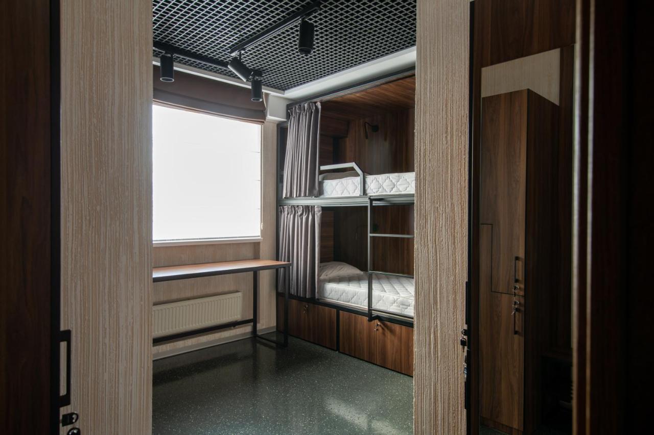 Misto Capsule Hotel Kiew Exterior foto